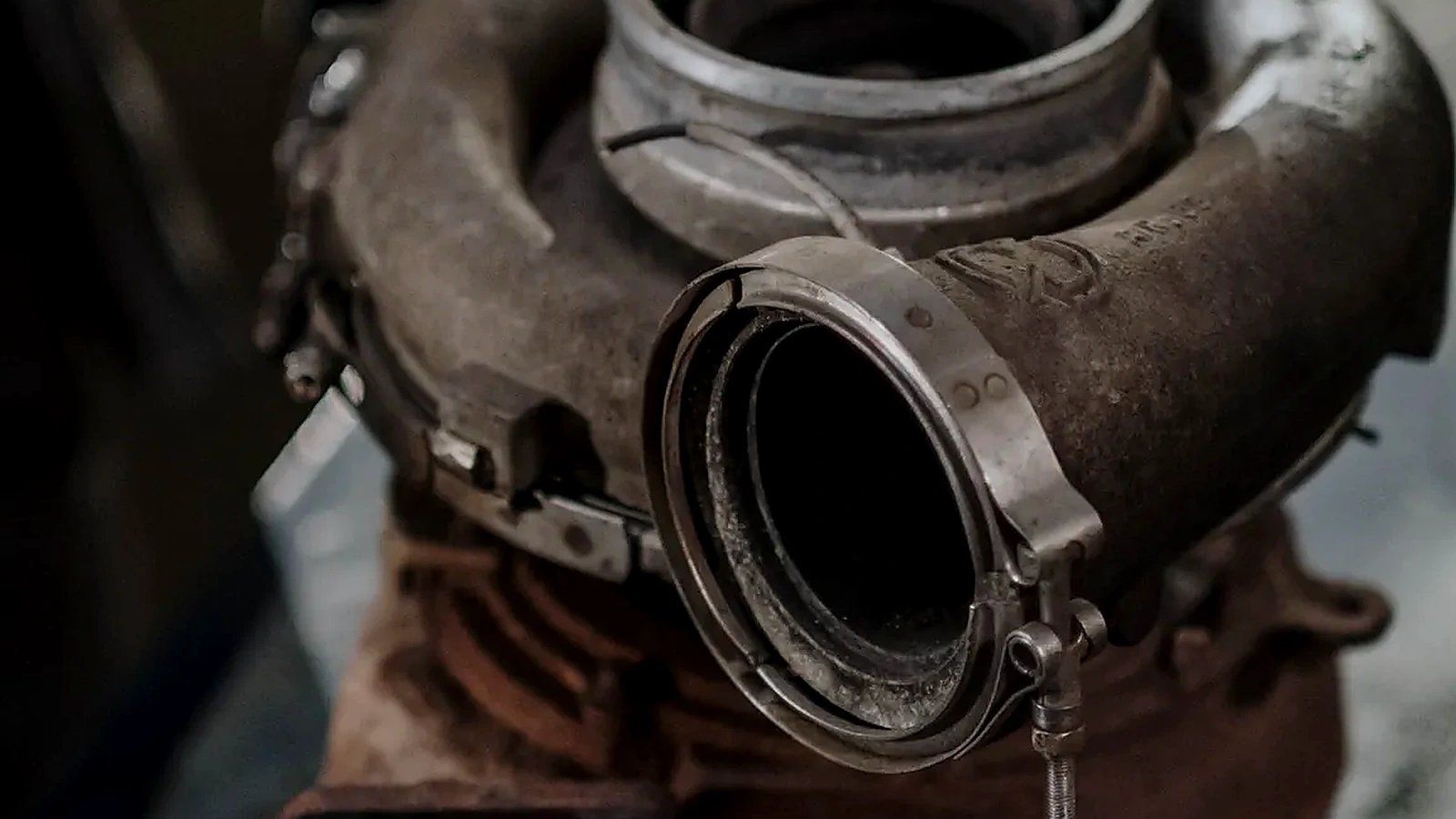 Diesel engine components in the shop